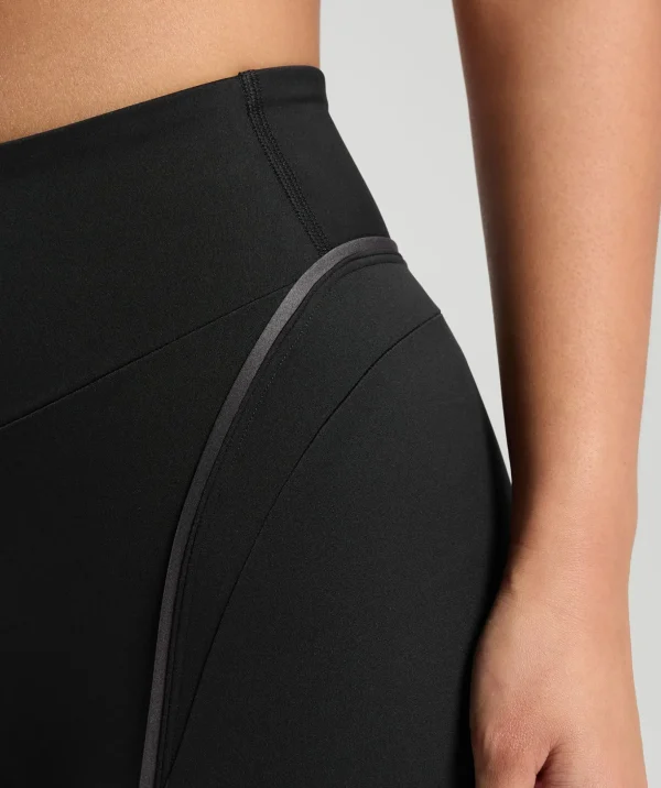 Contour Shorts